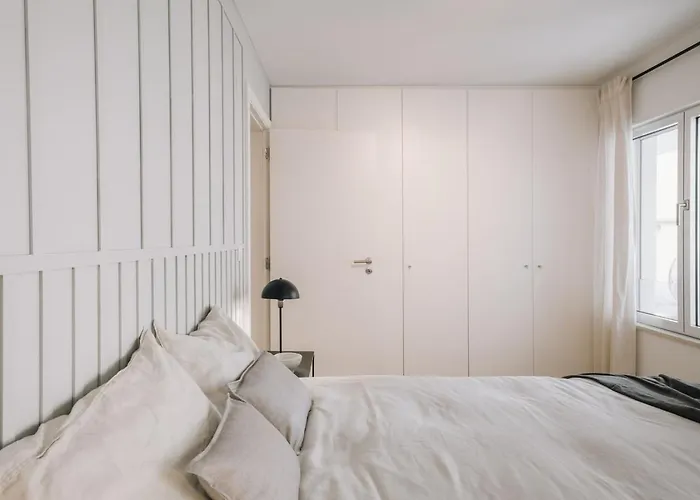 Comporta - 1 Bedroom And Parking In Parque Nacoes דירה ליסבון